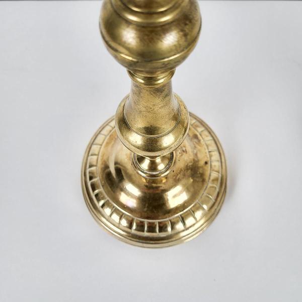 Paire de bougeoirs en bronze – Image 2