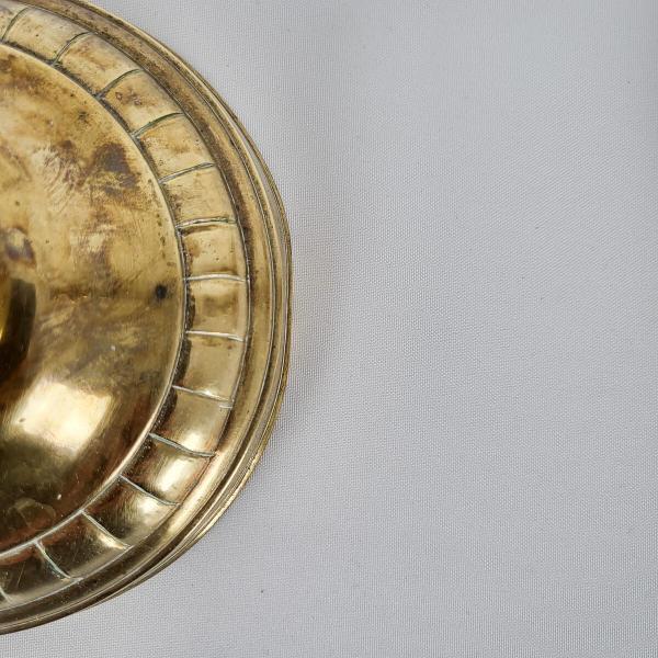 Paire de bougeoirs en bronze – Image 3