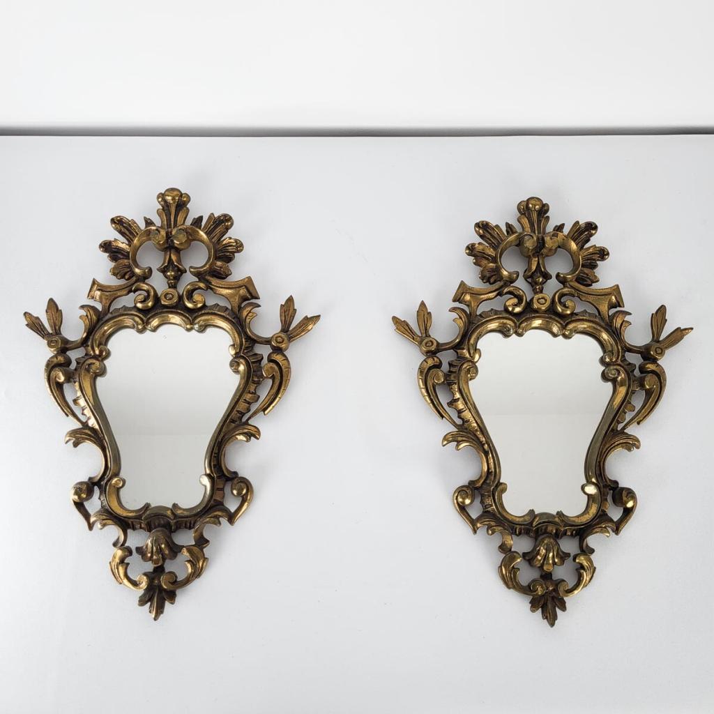Paire de miroirs en bronze doré